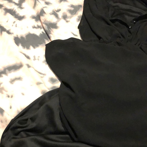 Black dress - Picture 2 of 4